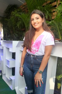 
<a style='margin-left: 5px;' class='btn btn-xs btn-social btn-facebook' href='https://www.facebook.com/sharer/sharer.php?u=https://galeramix.s01.web.getmuller.com.br/imagem/a114/800-800-90/conteudo/site_galerias/114/12-costelaco-junior-seco-silva-neto-canelinha-maiara-e-maraisa-galeramix-363.jpg' rel='popup' data-width='500' data-height='400'><i class='fa fa-facebook'></i>Compartilhar <span class='hidden-xs'>no Facebook</span>
</a> 
<a class='btn btn-default btn-xs' target='_blank' href='imagem/a114/800-800-90/conteudo/site_galerias/114/12-costelaco-junior-seco-silva-neto-canelinha-maiara-e-maraisa-galeramix-363.jpg'>
<span class='glyphicon glyphicon-cloud-download'></span> Salvar
</a>
