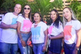 
<a style='margin-left: 5px;' class='btn btn-xs btn-social btn-facebook' href='https://www.facebook.com/sharer/sharer.php?u=https://galeramix.s01.web.getmuller.com.br/imagem/a114/800-800-90/conteudo/site_galerias/114/12-costelaco-junior-seco-silva-neto-canelinha-maiara-e-maraisa-galeramix-375.jpg' rel='popup' data-width='500' data-height='400'><i class='fa fa-facebook'></i>Compartilhar <span class='hidden-xs'>no Facebook</span>
</a> 
<a class='btn btn-default btn-xs' target='_blank' href='imagem/a114/800-800-90/conteudo/site_galerias/114/12-costelaco-junior-seco-silva-neto-canelinha-maiara-e-maraisa-galeramix-375.jpg'>
<span class='glyphicon glyphicon-cloud-download'></span> Salvar
</a>
