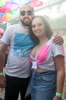 
<a style='margin-left: 5px;' class='btn btn-xs btn-social btn-facebook' href='https://www.facebook.com/sharer/sharer.php?u=https://galeramix.s01.web.getmuller.com.br/imagem/a114/800-800-90/conteudo/site_galerias/114/12-costelaco-junior-seco-silva-neto-canelinha-maiara-e-maraisa-galeramix-411.jpg' rel='popup' data-width='500' data-height='400'><i class='fa fa-facebook'></i>Compartilhar <span class='hidden-xs'>no Facebook</span>
</a> 
<a class='btn btn-default btn-xs' target='_blank' href='imagem/a114/800-800-90/conteudo/site_galerias/114/12-costelaco-junior-seco-silva-neto-canelinha-maiara-e-maraisa-galeramix-411.jpg'>
<span class='glyphicon glyphicon-cloud-download'></span> Salvar
</a>
