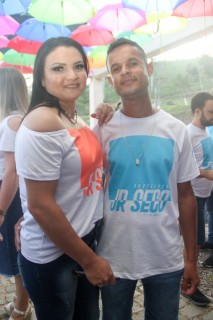 
<a style='margin-left: 5px;' class='btn btn-xs btn-social btn-facebook' href='https://www.facebook.com/sharer/sharer.php?u=https://galeramix.s01.web.getmuller.com.br/imagem/a114/800-800-90/conteudo/site_galerias/114/12-costelaco-junior-seco-silva-neto-canelinha-maiara-e-maraisa-galeramix-413.jpg' rel='popup' data-width='500' data-height='400'><i class='fa fa-facebook'></i>Compartilhar <span class='hidden-xs'>no Facebook</span>
</a> 
<a class='btn btn-default btn-xs' target='_blank' href='imagem/a114/800-800-90/conteudo/site_galerias/114/12-costelaco-junior-seco-silva-neto-canelinha-maiara-e-maraisa-galeramix-413.jpg'>
<span class='glyphicon glyphicon-cloud-download'></span> Salvar
</a>
