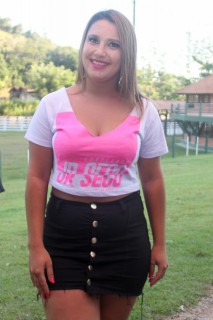 
<a style='margin-left: 5px;' class='btn btn-xs btn-social btn-facebook' href='https://www.facebook.com/sharer/sharer.php?u=https://galeramix.s01.web.getmuller.com.br/imagem/a114/800-800-90/conteudo/site_galerias/114/12-costelaco-junior-seco-silva-neto-canelinha-maiara-e-maraisa-galeramix-420.jpg' rel='popup' data-width='500' data-height='400'><i class='fa fa-facebook'></i>Compartilhar <span class='hidden-xs'>no Facebook</span>
</a> 
<a class='btn btn-default btn-xs' target='_blank' href='imagem/a114/800-800-90/conteudo/site_galerias/114/12-costelaco-junior-seco-silva-neto-canelinha-maiara-e-maraisa-galeramix-420.jpg'>
<span class='glyphicon glyphicon-cloud-download'></span> Salvar
</a>
