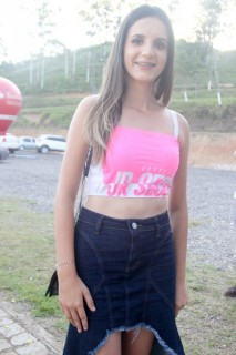 
<a style='margin-left: 5px;' class='btn btn-xs btn-social btn-facebook' href='https://www.facebook.com/sharer/sharer.php?u=https://galeramix.s01.web.getmuller.com.br/imagem/a114/800-800-90/conteudo/site_galerias/114/12-costelaco-junior-seco-silva-neto-canelinha-maiara-e-maraisa-galeramix-440.jpg' rel='popup' data-width='500' data-height='400'><i class='fa fa-facebook'></i>Compartilhar <span class='hidden-xs'>no Facebook</span>
</a> 
<a class='btn btn-default btn-xs' target='_blank' href='imagem/a114/800-800-90/conteudo/site_galerias/114/12-costelaco-junior-seco-silva-neto-canelinha-maiara-e-maraisa-galeramix-440.jpg'>
<span class='glyphicon glyphicon-cloud-download'></span> Salvar
</a>
