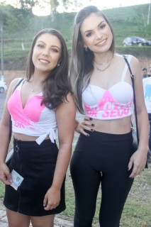 
<a style='margin-left: 5px;' class='btn btn-xs btn-social btn-facebook' href='https://www.facebook.com/sharer/sharer.php?u=https://galeramix.s01.web.getmuller.com.br/imagem/a114/800-800-90/conteudo/site_galerias/114/12-costelaco-junior-seco-silva-neto-canelinha-maiara-e-maraisa-galeramix-443.jpg' rel='popup' data-width='500' data-height='400'><i class='fa fa-facebook'></i>Compartilhar <span class='hidden-xs'>no Facebook</span>
</a> 
<a class='btn btn-default btn-xs' target='_blank' href='imagem/a114/800-800-90/conteudo/site_galerias/114/12-costelaco-junior-seco-silva-neto-canelinha-maiara-e-maraisa-galeramix-443.jpg'>
<span class='glyphicon glyphicon-cloud-download'></span> Salvar
</a>
