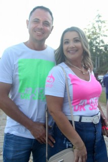 
<a style='margin-left: 5px;' class='btn btn-xs btn-social btn-facebook' href='https://www.facebook.com/sharer/sharer.php?u=https://galeramix.s01.web.getmuller.com.br/imagem/a114/800-800-90/conteudo/site_galerias/114/12-costelaco-junior-seco-silva-neto-canelinha-maiara-e-maraisa-galeramix-444.jpg' rel='popup' data-width='500' data-height='400'><i class='fa fa-facebook'></i>Compartilhar <span class='hidden-xs'>no Facebook</span>
</a> 
<a class='btn btn-default btn-xs' target='_blank' href='imagem/a114/800-800-90/conteudo/site_galerias/114/12-costelaco-junior-seco-silva-neto-canelinha-maiara-e-maraisa-galeramix-444.jpg'>
<span class='glyphicon glyphicon-cloud-download'></span> Salvar
</a>
