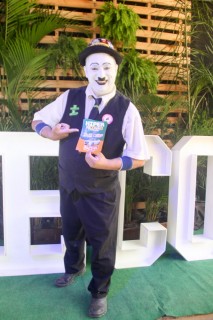 
<a style='margin-left: 5px;' class='btn btn-xs btn-social btn-facebook' href='https://www.facebook.com/sharer/sharer.php?u=https://galeramix.s01.web.getmuller.com.br/imagem/a114/800-800-90/conteudo/site_galerias/114/12-costelaco-junior-seco-silva-neto-canelinha-maiara-e-maraisa-galeramix-45.jpg' rel='popup' data-width='500' data-height='400'><i class='fa fa-facebook'></i>Compartilhar <span class='hidden-xs'>no Facebook</span>
</a> 
<a class='btn btn-default btn-xs' target='_blank' href='imagem/a114/800-800-90/conteudo/site_galerias/114/12-costelaco-junior-seco-silva-neto-canelinha-maiara-e-maraisa-galeramix-45.jpg'>
<span class='glyphicon glyphicon-cloud-download'></span> Salvar
</a>
