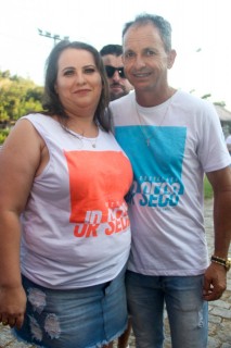 
<a style='margin-left: 5px;' class='btn btn-xs btn-social btn-facebook' href='https://www.facebook.com/sharer/sharer.php?u=https://galeramix.s01.web.getmuller.com.br/imagem/a114/800-800-90/conteudo/site_galerias/114/12-costelaco-junior-seco-silva-neto-canelinha-maiara-e-maraisa-galeramix-455.jpg' rel='popup' data-width='500' data-height='400'><i class='fa fa-facebook'></i>Compartilhar <span class='hidden-xs'>no Facebook</span>
</a> 
<a class='btn btn-default btn-xs' target='_blank' href='imagem/a114/800-800-90/conteudo/site_galerias/114/12-costelaco-junior-seco-silva-neto-canelinha-maiara-e-maraisa-galeramix-455.jpg'>
<span class='glyphicon glyphicon-cloud-download'></span> Salvar
</a>
