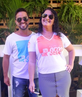 
<a style='margin-left: 5px;' class='btn btn-xs btn-social btn-facebook' href='https://www.facebook.com/sharer/sharer.php?u=https://galeramix.s01.web.getmuller.com.br/imagem/a114/800-800-90/conteudo/site_galerias/114/12-costelaco-junior-seco-silva-neto-canelinha-maiara-e-maraisa-galeramix-47.jpg' rel='popup' data-width='500' data-height='400'><i class='fa fa-facebook'></i>Compartilhar <span class='hidden-xs'>no Facebook</span>
</a> 
<a class='btn btn-default btn-xs' target='_blank' href='imagem/a114/800-800-90/conteudo/site_galerias/114/12-costelaco-junior-seco-silva-neto-canelinha-maiara-e-maraisa-galeramix-47.jpg'>
<span class='glyphicon glyphicon-cloud-download'></span> Salvar
</a>
