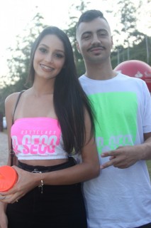 
<a style='margin-left: 5px;' class='btn btn-xs btn-social btn-facebook' href='https://www.facebook.com/sharer/sharer.php?u=https://galeramix.s01.web.getmuller.com.br/imagem/a114/800-800-90/conteudo/site_galerias/114/12-costelaco-junior-seco-silva-neto-canelinha-maiara-e-maraisa-galeramix-473.jpg' rel='popup' data-width='500' data-height='400'><i class='fa fa-facebook'></i>Compartilhar <span class='hidden-xs'>no Facebook</span>
</a> 
<a class='btn btn-default btn-xs' target='_blank' href='imagem/a114/800-800-90/conteudo/site_galerias/114/12-costelaco-junior-seco-silva-neto-canelinha-maiara-e-maraisa-galeramix-473.jpg'>
<span class='glyphicon glyphicon-cloud-download'></span> Salvar
</a>
