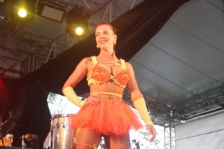 
<a style='margin-left: 5px;' class='btn btn-xs btn-social btn-facebook' href='https://www.facebook.com/sharer/sharer.php?u=https://galeramix.s01.web.getmuller.com.br/imagem/a114/800-800-90/conteudo/site_galerias/114/12-costelaco-junior-seco-silva-neto-canelinha-maiara-e-maraisa-galeramix-495.jpg' rel='popup' data-width='500' data-height='400'><i class='fa fa-facebook'></i>Compartilhar <span class='hidden-xs'>no Facebook</span>
</a> 
<a class='btn btn-default btn-xs' target='_blank' href='imagem/a114/800-800-90/conteudo/site_galerias/114/12-costelaco-junior-seco-silva-neto-canelinha-maiara-e-maraisa-galeramix-495.jpg'>
<span class='glyphicon glyphicon-cloud-download'></span> Salvar
</a>
