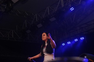 
<a style='margin-left: 5px;' class='btn btn-xs btn-social btn-facebook' href='https://www.facebook.com/sharer/sharer.php?u=https://galeramix.s01.web.getmuller.com.br/imagem/a114/800-800-90/conteudo/site_galerias/114/12-costelaco-junior-seco-silva-neto-canelinha-maiara-e-maraisa-galeramix-500.jpg' rel='popup' data-width='500' data-height='400'><i class='fa fa-facebook'></i>Compartilhar <span class='hidden-xs'>no Facebook</span>
</a> 
<a class='btn btn-default btn-xs' target='_blank' href='imagem/a114/800-800-90/conteudo/site_galerias/114/12-costelaco-junior-seco-silva-neto-canelinha-maiara-e-maraisa-galeramix-500.jpg'>
<span class='glyphicon glyphicon-cloud-download'></span> Salvar
</a>
