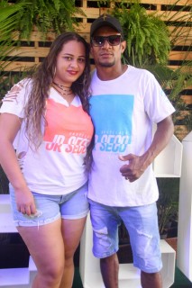 
<a style='margin-left: 5px;' class='btn btn-xs btn-social btn-facebook' href='https://www.facebook.com/sharer/sharer.php?u=https://galeramix.s01.web.getmuller.com.br/imagem/a114/800-800-90/conteudo/site_galerias/114/12-costelaco-junior-seco-silva-neto-canelinha-maiara-e-maraisa-galeramix-55.jpg' rel='popup' data-width='500' data-height='400'><i class='fa fa-facebook'></i>Compartilhar <span class='hidden-xs'>no Facebook</span>
</a> 
<a class='btn btn-default btn-xs' target='_blank' href='imagem/a114/800-800-90/conteudo/site_galerias/114/12-costelaco-junior-seco-silva-neto-canelinha-maiara-e-maraisa-galeramix-55.jpg'>
<span class='glyphicon glyphicon-cloud-download'></span> Salvar
</a>
