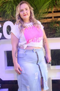 
<a style='margin-left: 5px;' class='btn btn-xs btn-social btn-facebook' href='https://www.facebook.com/sharer/sharer.php?u=https://galeramix.s01.web.getmuller.com.br/imagem/a114/800-800-90/conteudo/site_galerias/114/12-costelaco-junior-seco-silva-neto-canelinha-maiara-e-maraisa-galeramix-60.jpg' rel='popup' data-width='500' data-height='400'><i class='fa fa-facebook'></i>Compartilhar <span class='hidden-xs'>no Facebook</span>
</a> 
<a class='btn btn-default btn-xs' target='_blank' href='imagem/a114/800-800-90/conteudo/site_galerias/114/12-costelaco-junior-seco-silva-neto-canelinha-maiara-e-maraisa-galeramix-60.jpg'>
<span class='glyphicon glyphicon-cloud-download'></span> Salvar
</a>
