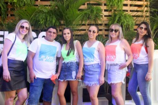 
<a style='margin-left: 5px;' class='btn btn-xs btn-social btn-facebook' href='https://www.facebook.com/sharer/sharer.php?u=https://galeramix.s01.web.getmuller.com.br/imagem/a114/800-800-90/conteudo/site_galerias/114/12-costelaco-junior-seco-silva-neto-canelinha-maiara-e-maraisa-galeramix-69.jpg' rel='popup' data-width='500' data-height='400'><i class='fa fa-facebook'></i>Compartilhar <span class='hidden-xs'>no Facebook</span>
</a> 
<a class='btn btn-default btn-xs' target='_blank' href='imagem/a114/800-800-90/conteudo/site_galerias/114/12-costelaco-junior-seco-silva-neto-canelinha-maiara-e-maraisa-galeramix-69.jpg'>
<span class='glyphicon glyphicon-cloud-download'></span> Salvar
</a>
