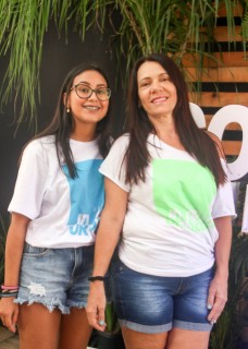 
<a style='margin-left: 5px;' class='btn btn-xs btn-social btn-facebook' href='https://www.facebook.com/sharer/sharer.php?u=https://galeramix.s01.web.getmuller.com.br/imagem/a114/800-800-90/conteudo/site_galerias/114/12-costelaco-junior-seco-silva-neto-canelinha-maiara-e-maraisa-galeramix-7.jpg' rel='popup' data-width='500' data-height='400'><i class='fa fa-facebook'></i>Compartilhar <span class='hidden-xs'>no Facebook</span>
</a> 
<a class='btn btn-default btn-xs' target='_blank' href='imagem/a114/800-800-90/conteudo/site_galerias/114/12-costelaco-junior-seco-silva-neto-canelinha-maiara-e-maraisa-galeramix-7.jpg'>
<span class='glyphicon glyphicon-cloud-download'></span> Salvar
</a>
