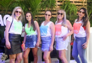 
<a style='margin-left: 5px;' class='btn btn-xs btn-social btn-facebook' href='https://www.facebook.com/sharer/sharer.php?u=https://galeramix.s01.web.getmuller.com.br/imagem/a114/800-800-90/conteudo/site_galerias/114/12-costelaco-junior-seco-silva-neto-canelinha-maiara-e-maraisa-galeramix-70.jpg' rel='popup' data-width='500' data-height='400'><i class='fa fa-facebook'></i>Compartilhar <span class='hidden-xs'>no Facebook</span>
</a> 
<a class='btn btn-default btn-xs' target='_blank' href='imagem/a114/800-800-90/conteudo/site_galerias/114/12-costelaco-junior-seco-silva-neto-canelinha-maiara-e-maraisa-galeramix-70.jpg'>
<span class='glyphicon glyphicon-cloud-download'></span> Salvar
</a>
