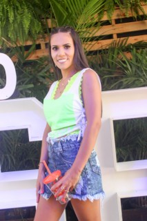 
<a style='margin-left: 5px;' class='btn btn-xs btn-social btn-facebook' href='https://www.facebook.com/sharer/sharer.php?u=https://galeramix.s01.web.getmuller.com.br/imagem/a114/800-800-90/conteudo/site_galerias/114/12-costelaco-junior-seco-silva-neto-canelinha-maiara-e-maraisa-galeramix-73.jpg' rel='popup' data-width='500' data-height='400'><i class='fa fa-facebook'></i>Compartilhar <span class='hidden-xs'>no Facebook</span>
</a> 
<a class='btn btn-default btn-xs' target='_blank' href='imagem/a114/800-800-90/conteudo/site_galerias/114/12-costelaco-junior-seco-silva-neto-canelinha-maiara-e-maraisa-galeramix-73.jpg'>
<span class='glyphicon glyphicon-cloud-download'></span> Salvar
</a>
