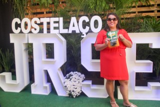 
<a style='margin-left: 5px;' class='btn btn-xs btn-social btn-facebook' href='https://www.facebook.com/sharer/sharer.php?u=https://galeramix.s01.web.getmuller.com.br/imagem/a114/800-800-90/conteudo/site_galerias/114/12-costelaco-junior-seco-silva-neto-canelinha-maiara-e-maraisa-galeramix-8.jpg' rel='popup' data-width='500' data-height='400'><i class='fa fa-facebook'></i>Compartilhar <span class='hidden-xs'>no Facebook</span>
</a> 
<a class='btn btn-default btn-xs' target='_blank' href='imagem/a114/800-800-90/conteudo/site_galerias/114/12-costelaco-junior-seco-silva-neto-canelinha-maiara-e-maraisa-galeramix-8.jpg'>
<span class='glyphicon glyphicon-cloud-download'></span> Salvar
</a>
