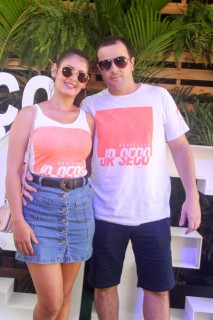 
<a style='margin-left: 5px;' class='btn btn-xs btn-social btn-facebook' href='https://www.facebook.com/sharer/sharer.php?u=https://galeramix.s01.web.getmuller.com.br/imagem/a114/800-800-90/conteudo/site_galerias/114/12-costelaco-junior-seco-silva-neto-canelinha-maiara-e-maraisa-galeramix-87.jpg' rel='popup' data-width='500' data-height='400'><i class='fa fa-facebook'></i>Compartilhar <span class='hidden-xs'>no Facebook</span>
</a> 
<a class='btn btn-default btn-xs' target='_blank' href='imagem/a114/800-800-90/conteudo/site_galerias/114/12-costelaco-junior-seco-silva-neto-canelinha-maiara-e-maraisa-galeramix-87.jpg'>
<span class='glyphicon glyphicon-cloud-download'></span> Salvar
</a>
