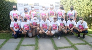 
                                <a style='margin-left: 5px;' class='btn btn-xs btn-social btn-facebook' href='https://www.facebook.com/sharer/sharer.php?u=https://galeramix.s01.web.getmuller.com.br/imagem/a115/800-800-90/conteudo/site_galerias/115/desenferruje-2022-1.jpg' rel='popup' data-width='500' data-height='400'><i class='fa fa-facebook'></i>Compartilhar <span class='hidden-xs'>no Facebook</span>
                            </a> 
                            <a class='btn btn-default btn-xs' target='_blank' href='imagem/a115/800-800-90/conteudo/site_galerias/115/desenferruje-2022-1.jpg'>
                                <span class='glyphicon glyphicon-cloud-download'></span> Salvar
                            </a>
                            