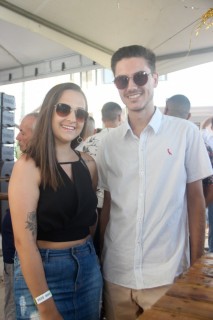 
<a style='margin-left: 5px;' class='btn btn-xs btn-social btn-facebook' href='https://www.facebook.com/sharer/sharer.php?u=https://galeramix.s01.web.getmuller.com.br/imagem/a115/800-800-90/conteudo/site_galerias/115/desenferruje-2022-109.jpg' rel='popup' data-width='500' data-height='400'><i class='fa fa-facebook'></i>Compartilhar <span class='hidden-xs'>no Facebook</span>
</a> 
<a class='btn btn-default btn-xs' target='_blank' href='imagem/a115/800-800-90/conteudo/site_galerias/115/desenferruje-2022-109.jpg'>
<span class='glyphicon glyphicon-cloud-download'></span> Salvar
</a>
