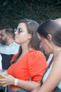 
<a style='margin-left: 5px;' class='btn btn-xs btn-social btn-facebook' href='https://www.facebook.com/sharer/sharer.php?u=https://galeramix.s01.web.getmuller.com.br/imagem/a115/800-800-90/conteudo/site_galerias/115/desenferruje-2022-117.jpg' rel='popup' data-width='500' data-height='400'><i class='fa fa-facebook'></i>Compartilhar <span class='hidden-xs'>no Facebook</span>
</a> 
<a class='btn btn-default btn-xs' target='_blank' href='imagem/a115/800-800-90/conteudo/site_galerias/115/desenferruje-2022-117.jpg'>
<span class='glyphicon glyphicon-cloud-download'></span> Salvar
</a>
