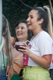 
<a style='margin-left: 5px;' class='btn btn-xs btn-social btn-facebook' href='https://www.facebook.com/sharer/sharer.php?u=https://galeramix.s01.web.getmuller.com.br/imagem/a115/800-800-90/conteudo/site_galerias/115/desenferruje-2022-119.jpg' rel='popup' data-width='500' data-height='400'><i class='fa fa-facebook'></i>Compartilhar <span class='hidden-xs'>no Facebook</span>
</a> 
<a class='btn btn-default btn-xs' target='_blank' href='imagem/a115/800-800-90/conteudo/site_galerias/115/desenferruje-2022-119.jpg'>
<span class='glyphicon glyphicon-cloud-download'></span> Salvar
</a>
