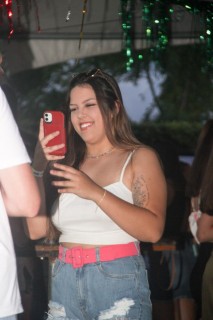 
<a style='margin-left: 5px;' class='btn btn-xs btn-social btn-facebook' href='https://www.facebook.com/sharer/sharer.php?u=https://galeramix.s01.web.getmuller.com.br/imagem/a115/800-800-90/conteudo/site_galerias/115/desenferruje-2022-126.jpg' rel='popup' data-width='500' data-height='400'><i class='fa fa-facebook'></i>Compartilhar <span class='hidden-xs'>no Facebook</span>
</a> 
<a class='btn btn-default btn-xs' target='_blank' href='imagem/a115/800-800-90/conteudo/site_galerias/115/desenferruje-2022-126.jpg'>
<span class='glyphicon glyphicon-cloud-download'></span> Salvar
</a>
