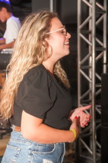 
<a style='margin-left: 5px;' class='btn btn-xs btn-social btn-facebook' href='https://www.facebook.com/sharer/sharer.php?u=https://galeramix.s01.web.getmuller.com.br/imagem/a115/800-800-90/conteudo/site_galerias/115/desenferruje-2022-135.jpg' rel='popup' data-width='500' data-height='400'><i class='fa fa-facebook'></i>Compartilhar <span class='hidden-xs'>no Facebook</span>
</a> 
<a class='btn btn-default btn-xs' target='_blank' href='imagem/a115/800-800-90/conteudo/site_galerias/115/desenferruje-2022-135.jpg'>
<span class='glyphicon glyphicon-cloud-download'></span> Salvar
</a>
