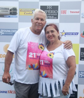 
<a style='margin-left: 5px;' class='btn btn-xs btn-social btn-facebook' href='https://www.facebook.com/sharer/sharer.php?u=https://galeramix.s01.web.getmuller.com.br/imagem/a115/800-800-90/conteudo/site_galerias/115/desenferruje-2022-14.jpg' rel='popup' data-width='500' data-height='400'><i class='fa fa-facebook'></i>Compartilhar <span class='hidden-xs'>no Facebook</span>
</a> 
<a class='btn btn-default btn-xs' target='_blank' href='imagem/a115/800-800-90/conteudo/site_galerias/115/desenferruje-2022-14.jpg'>
<span class='glyphicon glyphicon-cloud-download'></span> Salvar
</a>
