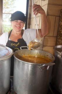 
<a style='margin-left: 5px;' class='btn btn-xs btn-social btn-facebook' href='https://www.facebook.com/sharer/sharer.php?u=https://galeramix.s01.web.getmuller.com.br/imagem/a115/800-800-90/conteudo/site_galerias/115/desenferruje-2022-25.jpg' rel='popup' data-width='500' data-height='400'><i class='fa fa-facebook'></i>Compartilhar <span class='hidden-xs'>no Facebook</span>
</a> 
<a class='btn btn-default btn-xs' target='_blank' href='imagem/a115/800-800-90/conteudo/site_galerias/115/desenferruje-2022-25.jpg'>
<span class='glyphicon glyphicon-cloud-download'></span> Salvar
</a>
