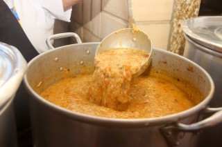 
<a style='margin-left: 5px;' class='btn btn-xs btn-social btn-facebook' href='https://www.facebook.com/sharer/sharer.php?u=https://galeramix.s01.web.getmuller.com.br/imagem/a115/800-800-90/conteudo/site_galerias/115/desenferruje-2022-27.jpg' rel='popup' data-width='500' data-height='400'><i class='fa fa-facebook'></i>Compartilhar <span class='hidden-xs'>no Facebook</span>
</a> 
<a class='btn btn-default btn-xs' target='_blank' href='imagem/a115/800-800-90/conteudo/site_galerias/115/desenferruje-2022-27.jpg'>
<span class='glyphicon glyphicon-cloud-download'></span> Salvar
</a>
