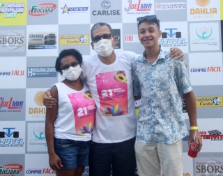 
<a style='margin-left: 5px;' class='btn btn-xs btn-social btn-facebook' href='https://www.facebook.com/sharer/sharer.php?u=https://galeramix.s01.web.getmuller.com.br/imagem/a115/800-800-90/conteudo/site_galerias/115/desenferruje-2022-32.jpg' rel='popup' data-width='500' data-height='400'><i class='fa fa-facebook'></i>Compartilhar <span class='hidden-xs'>no Facebook</span>
</a> 
<a class='btn btn-default btn-xs' target='_blank' href='imagem/a115/800-800-90/conteudo/site_galerias/115/desenferruje-2022-32.jpg'>
<span class='glyphicon glyphicon-cloud-download'></span> Salvar
</a>
