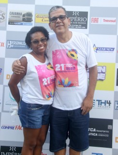 
<a style='margin-left: 5px;' class='btn btn-xs btn-social btn-facebook' href='https://www.facebook.com/sharer/sharer.php?u=https://galeramix.s01.web.getmuller.com.br/imagem/a115/800-800-90/conteudo/site_galerias/115/desenferruje-2022-34.jpg' rel='popup' data-width='500' data-height='400'><i class='fa fa-facebook'></i>Compartilhar <span class='hidden-xs'>no Facebook</span>
</a> 
<a class='btn btn-default btn-xs' target='_blank' href='imagem/a115/800-800-90/conteudo/site_galerias/115/desenferruje-2022-34.jpg'>
<span class='glyphicon glyphicon-cloud-download'></span> Salvar
</a>
