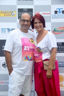 
<a style='margin-left: 5px;' class='btn btn-xs btn-social btn-facebook' href='https://www.facebook.com/sharer/sharer.php?u=https://galeramix.s01.web.getmuller.com.br/imagem/a115/800-800-90/conteudo/site_galerias/115/desenferruje-2022-37.jpg' rel='popup' data-width='500' data-height='400'><i class='fa fa-facebook'></i>Compartilhar <span class='hidden-xs'>no Facebook</span>
</a> 
<a class='btn btn-default btn-xs' target='_blank' href='imagem/a115/800-800-90/conteudo/site_galerias/115/desenferruje-2022-37.jpg'>
<span class='glyphicon glyphicon-cloud-download'></span> Salvar
</a>
