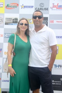 
<a style='margin-left: 5px;' class='btn btn-xs btn-social btn-facebook' href='https://www.facebook.com/sharer/sharer.php?u=https://galeramix.s01.web.getmuller.com.br/imagem/a115/800-800-90/conteudo/site_galerias/115/desenferruje-2022-44.jpg' rel='popup' data-width='500' data-height='400'><i class='fa fa-facebook'></i>Compartilhar <span class='hidden-xs'>no Facebook</span>
</a> 
<a class='btn btn-default btn-xs' target='_blank' href='imagem/a115/800-800-90/conteudo/site_galerias/115/desenferruje-2022-44.jpg'>
<span class='glyphicon glyphicon-cloud-download'></span> Salvar
</a>
