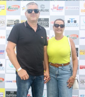 
<a style='margin-left: 5px;' class='btn btn-xs btn-social btn-facebook' href='https://www.facebook.com/sharer/sharer.php?u=https://galeramix.s01.web.getmuller.com.br/imagem/a115/800-800-90/conteudo/site_galerias/115/desenferruje-2022-47.jpg' rel='popup' data-width='500' data-height='400'><i class='fa fa-facebook'></i>Compartilhar <span class='hidden-xs'>no Facebook</span>
</a> 
<a class='btn btn-default btn-xs' target='_blank' href='imagem/a115/800-800-90/conteudo/site_galerias/115/desenferruje-2022-47.jpg'>
<span class='glyphicon glyphicon-cloud-download'></span> Salvar
</a>
