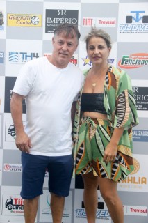 
<a style='margin-left: 5px;' class='btn btn-xs btn-social btn-facebook' href='https://www.facebook.com/sharer/sharer.php?u=https://galeramix.s01.web.getmuller.com.br/imagem/a115/800-800-90/conteudo/site_galerias/115/desenferruje-2022-72.jpg' rel='popup' data-width='500' data-height='400'><i class='fa fa-facebook'></i>Compartilhar <span class='hidden-xs'>no Facebook</span>
</a> 
<a class='btn btn-default btn-xs' target='_blank' href='imagem/a115/800-800-90/conteudo/site_galerias/115/desenferruje-2022-72.jpg'>
<span class='glyphicon glyphicon-cloud-download'></span> Salvar
</a>
