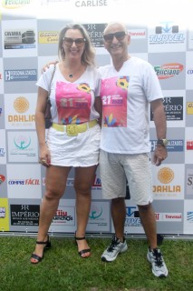 
<a style='margin-left: 5px;' class='btn btn-xs btn-social btn-facebook' href='https://www.facebook.com/sharer/sharer.php?u=https://galeramix.s01.web.getmuller.com.br/imagem/a115/800-800-90/conteudo/site_galerias/115/desenferruje-2022-8.jpg' rel='popup' data-width='500' data-height='400'><i class='fa fa-facebook'></i>Compartilhar <span class='hidden-xs'>no Facebook</span>
</a> 
<a class='btn btn-default btn-xs' target='_blank' href='imagem/a115/800-800-90/conteudo/site_galerias/115/desenferruje-2022-8.jpg'>
<span class='glyphicon glyphicon-cloud-download'></span> Salvar
</a>
