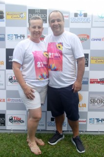 
<a style='margin-left: 5px;' class='btn btn-xs btn-social btn-facebook' href='https://www.facebook.com/sharer/sharer.php?u=https://galeramix.s01.web.getmuller.com.br/imagem/a115/800-800-90/conteudo/site_galerias/115/desenferruje-2022-9.jpg' rel='popup' data-width='500' data-height='400'><i class='fa fa-facebook'></i>Compartilhar <span class='hidden-xs'>no Facebook</span>
</a> 
<a class='btn btn-default btn-xs' target='_blank' href='imagem/a115/800-800-90/conteudo/site_galerias/115/desenferruje-2022-9.jpg'>
<span class='glyphicon glyphicon-cloud-download'></span> Salvar
</a>
