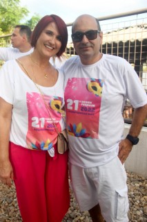 
<a style='margin-left: 5px;' class='btn btn-xs btn-social btn-facebook' href='https://www.facebook.com/sharer/sharer.php?u=https://galeramix.s01.web.getmuller.com.br/imagem/a115/800-800-90/conteudo/site_galerias/115/desenferruje-2022-90.jpg' rel='popup' data-width='500' data-height='400'><i class='fa fa-facebook'></i>Compartilhar <span class='hidden-xs'>no Facebook</span>
</a> 
<a class='btn btn-default btn-xs' target='_blank' href='imagem/a115/800-800-90/conteudo/site_galerias/115/desenferruje-2022-90.jpg'>
<span class='glyphicon glyphicon-cloud-download'></span> Salvar
</a>
