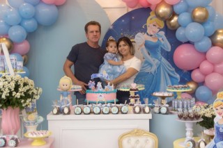 
<a style='margin-left: 5px;' class='btn btn-xs btn-social btn-facebook' href='https://www.facebook.com/sharer/sharer.php?u=https://galeramix.s01.web.getmuller.com.br/imagem/a116/800-800-90/conteudo/site_galerias/116/img8437.jpg' rel='popup' data-width='500' data-height='400'><i class='fa fa-facebook'></i>Compartilhar <span class='hidden-xs'>no Facebook</span>
</a> 
<a class='btn btn-default btn-xs' target='_blank' href='imagem/a116/800-800-90/conteudo/site_galerias/116/img8437.jpg'>
<span class='glyphicon glyphicon-cloud-download'></span> Salvar
</a>
