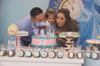 
<a style='margin-left: 5px;' class='btn btn-xs btn-social btn-facebook' href='https://www.facebook.com/sharer/sharer.php?u=https://galeramix.s01.web.getmuller.com.br/imagem/a116/800-800-90/conteudo/site_galerias/116/img8674.jpg' rel='popup' data-width='500' data-height='400'><i class='fa fa-facebook'></i>Compartilhar <span class='hidden-xs'>no Facebook</span>
</a> 
<a class='btn btn-default btn-xs' target='_blank' href='imagem/a116/800-800-90/conteudo/site_galerias/116/img8674.jpg'>
<span class='glyphicon glyphicon-cloud-download'></span> Salvar
</a>
