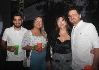 
<a style='margin-left: 5px;' class='btn btn-xs btn-social btn-facebook' href='https://www.facebook.com/sharer/sharer.php?u=https://galeramix.s01.web.getmuller.com.br/imagem/a117/800-800-90/conteudo/site_galerias/117/costelaco-junior-seco-2022-galera-mix-120.jpg' rel='popup' data-width='500' data-height='400'><i class='fa fa-facebook'></i>Compartilhar <span class='hidden-xs'>no Facebook</span>
</a> 
<a class='btn btn-default btn-xs' target='_blank' href='imagem/a117/800-800-90/conteudo/site_galerias/117/costelaco-junior-seco-2022-galera-mix-120.jpg'>
<span class='glyphicon glyphicon-cloud-download'></span> Salvar
</a>
