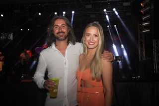 
<a style='margin-left: 5px;' class='btn btn-xs btn-social btn-facebook' href='https://www.facebook.com/sharer/sharer.php?u=https://galeramix.s01.web.getmuller.com.br/imagem/a117/800-800-90/conteudo/site_galerias/117/costelaco-junior-seco-2022-galera-mix-126.jpg' rel='popup' data-width='500' data-height='400'><i class='fa fa-facebook'></i>Compartilhar <span class='hidden-xs'>no Facebook</span>
</a> 
<a class='btn btn-default btn-xs' target='_blank' href='imagem/a117/800-800-90/conteudo/site_galerias/117/costelaco-junior-seco-2022-galera-mix-126.jpg'>
<span class='glyphicon glyphicon-cloud-download'></span> Salvar
</a>
