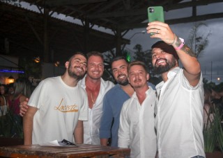 
<a style='margin-left: 5px;' class='btn btn-xs btn-social btn-facebook' href='https://www.facebook.com/sharer/sharer.php?u=https://galeramix.s01.web.getmuller.com.br/imagem/a117/800-800-90/conteudo/site_galerias/117/costelaco-junior-seco-2022-galera-mix-137.jpg' rel='popup' data-width='500' data-height='400'><i class='fa fa-facebook'></i>Compartilhar <span class='hidden-xs'>no Facebook</span>
</a> 
<a class='btn btn-default btn-xs' target='_blank' href='imagem/a117/800-800-90/conteudo/site_galerias/117/costelaco-junior-seco-2022-galera-mix-137.jpg'>
<span class='glyphicon glyphicon-cloud-download'></span> Salvar
</a>
