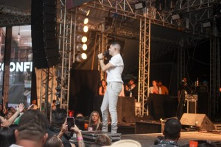 
<a style='margin-left: 5px;' class='btn btn-xs btn-social btn-facebook' href='https://www.facebook.com/sharer/sharer.php?u=https://galeramix.s01.web.getmuller.com.br/imagem/a117/800-800-90/conteudo/site_galerias/117/costelaco-junior-seco-2022-galera-mix-149.jpg' rel='popup' data-width='500' data-height='400'><i class='fa fa-facebook'></i>Compartilhar <span class='hidden-xs'>no Facebook</span>
</a> 
<a class='btn btn-default btn-xs' target='_blank' href='imagem/a117/800-800-90/conteudo/site_galerias/117/costelaco-junior-seco-2022-galera-mix-149.jpg'>
<span class='glyphicon glyphicon-cloud-download'></span> Salvar
</a>
