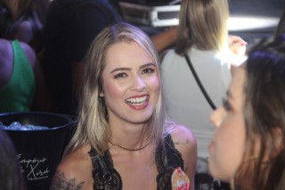 
<a style='margin-left: 5px;' class='btn btn-xs btn-social btn-facebook' href='https://www.facebook.com/sharer/sharer.php?u=https://galeramix.s01.web.getmuller.com.br/imagem/a117/800-800-90/conteudo/site_galerias/117/costelaco-junior-seco-2022-galera-mix-173.jpg' rel='popup' data-width='500' data-height='400'><i class='fa fa-facebook'></i>Compartilhar <span class='hidden-xs'>no Facebook</span>
</a> 
<a class='btn btn-default btn-xs' target='_blank' href='imagem/a117/800-800-90/conteudo/site_galerias/117/costelaco-junior-seco-2022-galera-mix-173.jpg'>
<span class='glyphicon glyphicon-cloud-download'></span> Salvar
</a>
