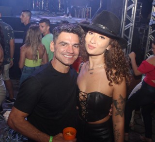 
<a style='margin-left: 5px;' class='btn btn-xs btn-social btn-facebook' href='https://www.facebook.com/sharer/sharer.php?u=https://galeramix.s01.web.getmuller.com.br/imagem/a117/800-800-90/conteudo/site_galerias/117/costelaco-junior-seco-2022-galera-mix-177.jpg' rel='popup' data-width='500' data-height='400'><i class='fa fa-facebook'></i>Compartilhar <span class='hidden-xs'>no Facebook</span>
</a> 
<a class='btn btn-default btn-xs' target='_blank' href='imagem/a117/800-800-90/conteudo/site_galerias/117/costelaco-junior-seco-2022-galera-mix-177.jpg'>
<span class='glyphicon glyphicon-cloud-download'></span> Salvar
</a>
