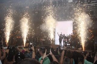 
<a style='margin-left: 5px;' class='btn btn-xs btn-social btn-facebook' href='https://www.facebook.com/sharer/sharer.php?u=https://galeramix.s01.web.getmuller.com.br/imagem/a117/800-800-90/conteudo/site_galerias/117/costelaco-junior-seco-2022-galera-mix-181.jpg' rel='popup' data-width='500' data-height='400'><i class='fa fa-facebook'></i>Compartilhar <span class='hidden-xs'>no Facebook</span>
</a> 
<a class='btn btn-default btn-xs' target='_blank' href='imagem/a117/800-800-90/conteudo/site_galerias/117/costelaco-junior-seco-2022-galera-mix-181.jpg'>
<span class='glyphicon glyphicon-cloud-download'></span> Salvar
</a>
