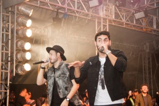 
<a style='margin-left: 5px;' class='btn btn-xs btn-social btn-facebook' href='https://www.facebook.com/sharer/sharer.php?u=https://galeramix.s01.web.getmuller.com.br/imagem/a117/800-800-90/conteudo/site_galerias/117/costelaco-junior-seco-2022-galera-mix-200.jpg' rel='popup' data-width='500' data-height='400'><i class='fa fa-facebook'></i>Compartilhar <span class='hidden-xs'>no Facebook</span>
</a> 
<a class='btn btn-default btn-xs' target='_blank' href='imagem/a117/800-800-90/conteudo/site_galerias/117/costelaco-junior-seco-2022-galera-mix-200.jpg'>
<span class='glyphicon glyphicon-cloud-download'></span> Salvar
</a>
